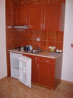KUHINJA APARTMAN 2.JPG